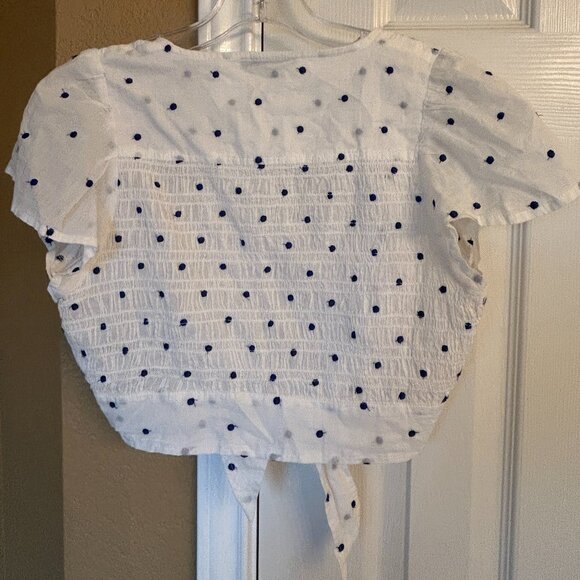 American Eagle White Tie Up Short Sleeve Crop Top with Blue Polka Dots - Size M - Picture 6 of 7